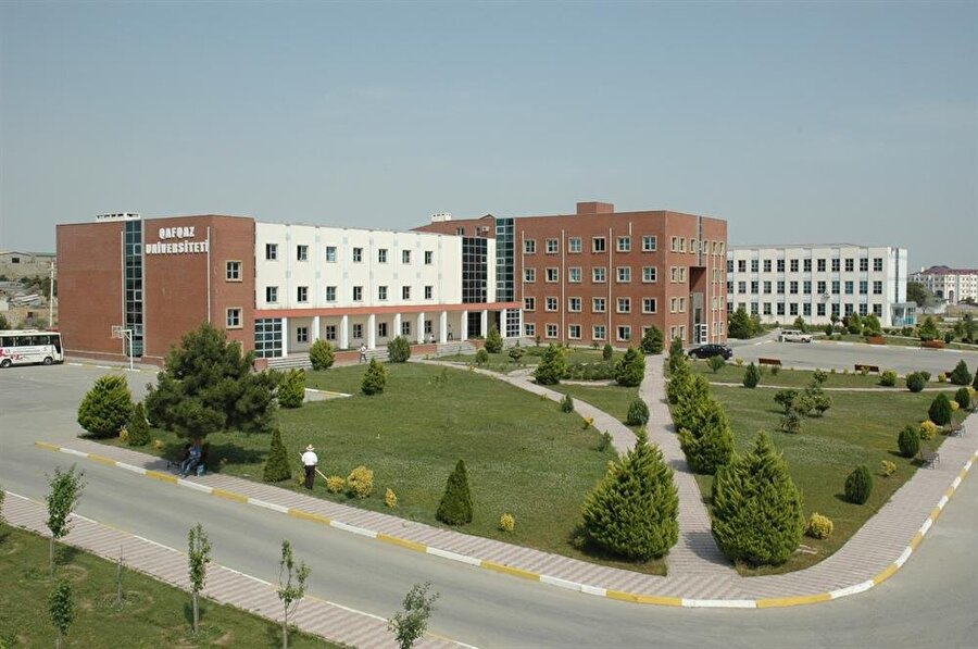 Azərbaycan İlahiyyat Üniversitesi